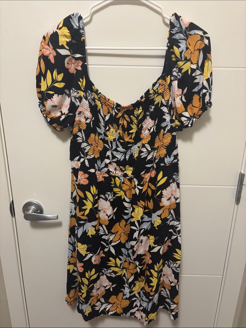 Black Floral Puff-Sleeve Women’s Dress